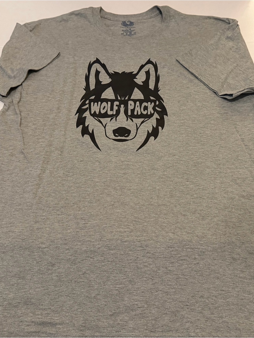 I6 Lg NC Wolf Pack Graphic Crewneck T-Shirt - Gray